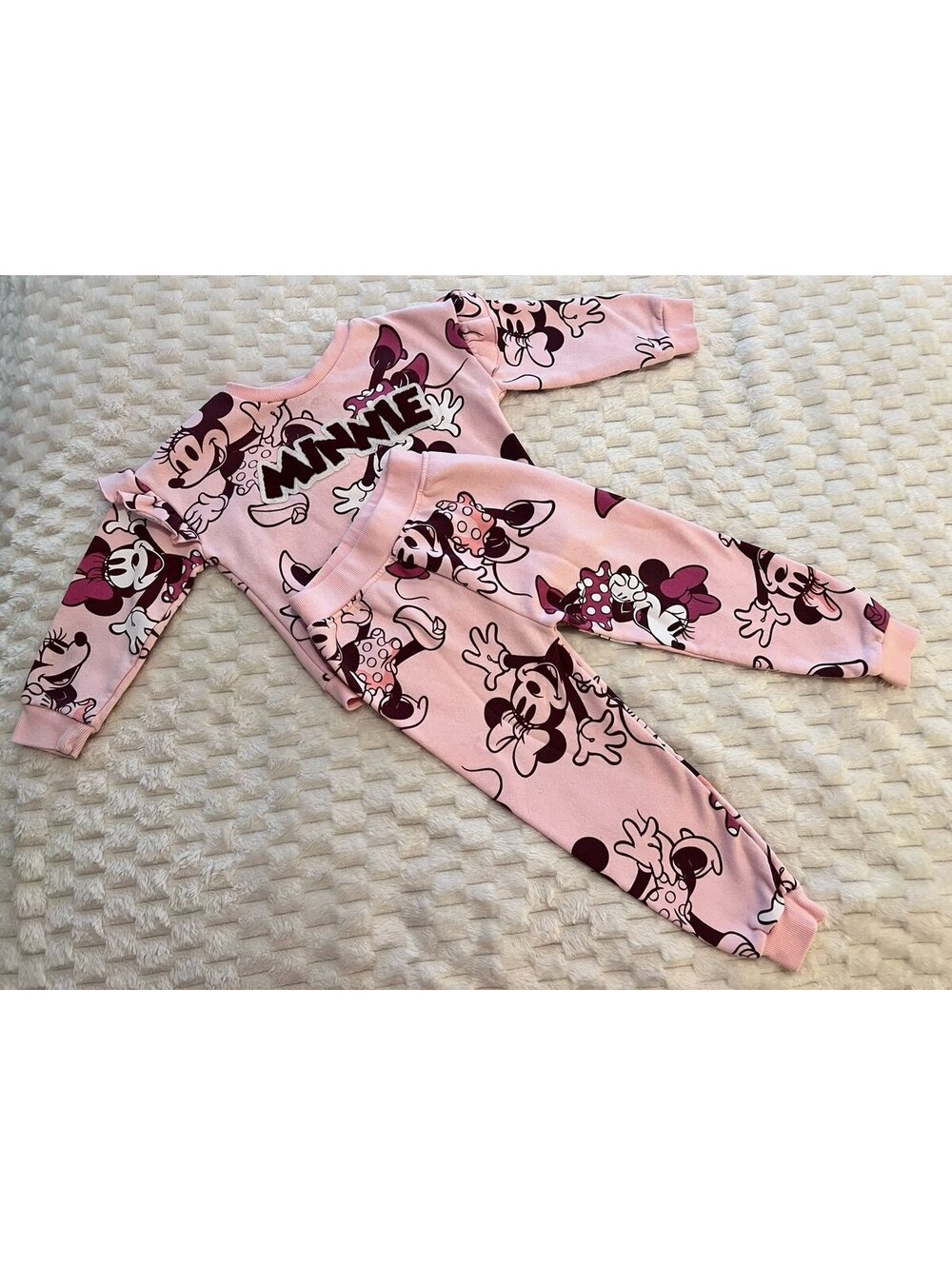 Disney Girls Minnie Mouse Sweatsuit Set, Pink Sweatshirt & Sweatpants Set (3T)